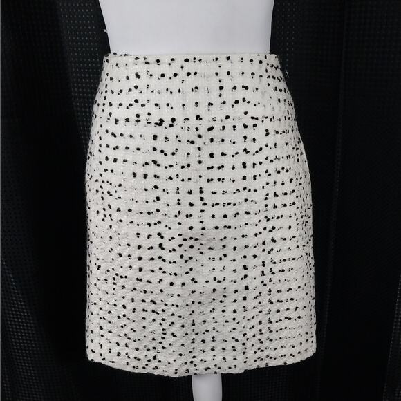 NWT@$98! CACHE! WHITE & NUBBY BLACK TWEEDY STYLE SKIRT, WIDE WAISTBAND! SZ 10 - Picture 2 of 9